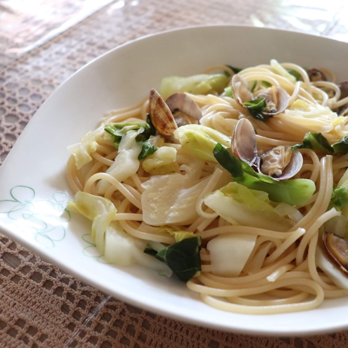 酒蒸しが大変身！【あさりとキャベツの和風パスタ】